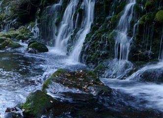 《元滝伏流水》秋田県にかほ市