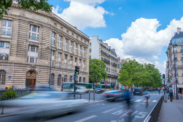 Fototapeta na wymiar Paris Day Traffic on a Summer Day