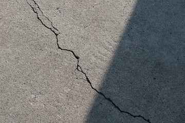 Obraz premium Crack in concrete on Hollywood street