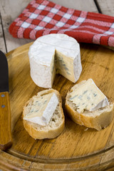 fromage bleu et pain