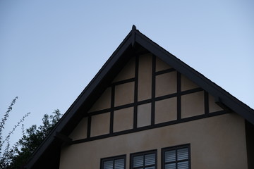  Elements and details of the facade of buildings in Los Angeles
