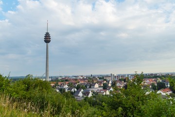 Fototapeta na wymiar Blick zum Nürnberger Fernsehturm