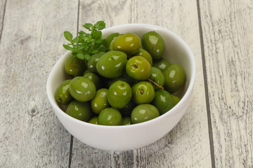 Green Campo Real olives in the bowl