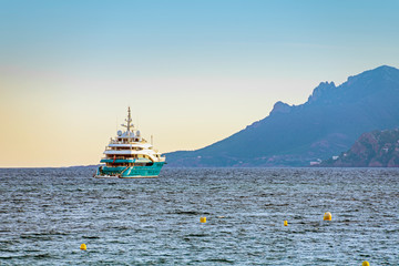 Obraz premium Sea bay marina with yachts and boats in Cannes