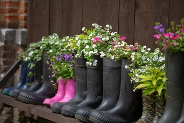 Tuinposter bloemen in laarzen © Marleen