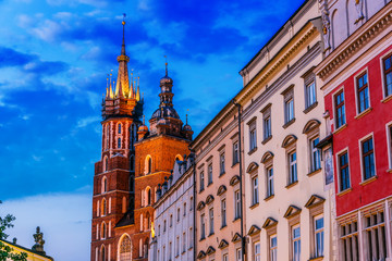 Naklejka premium Rynek Główny z Bazyliką Mariacką w Krakowie