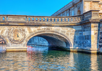 Naklejka premium medieval bridge and water canal in Copenhagen 