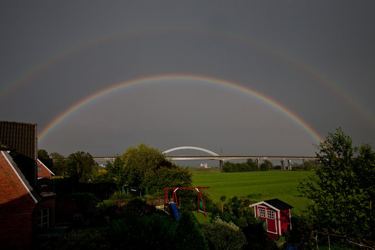 Regenbogen &uuml;ber der St&ouml;rbr&uuml;cke