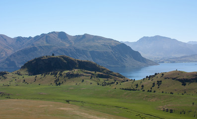 Fototapeta na wymiar A view at the hills at the Lake Wanaka in New Zealand