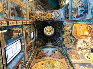 Fototapeta na wymiar Russian orthodox church in St Petersburg