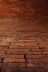 Bricks wall curve