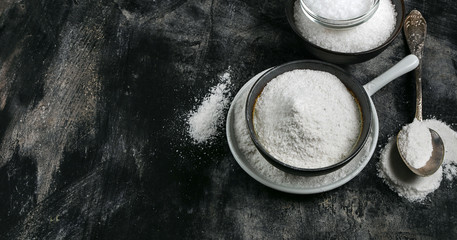 Regular Table Salt and Sea Salt