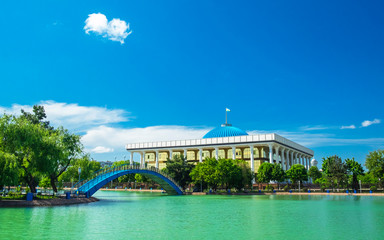 Fototapeta premium Oliy Majlis, Parliament building in Alisher Navoi National Park, Tashkent, Uzbekistan.