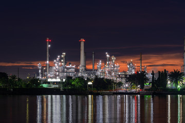 Fototapeta na wymiar oil and gas refinery petrochemical factory at night, petroleum and chemical plant