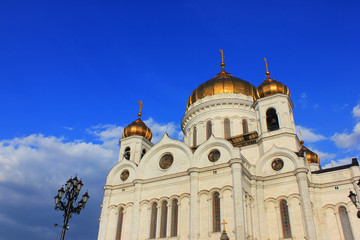 Fototapeta na wymiar Cathedral of Christ the Saviour isolated on empty blue sky background in Moscow, Russia 