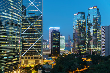 Obraz premium Skyline of Hong Kong city at dusk