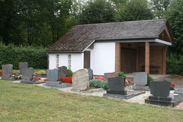 Fototapeta na wymiar Dorffriedhof