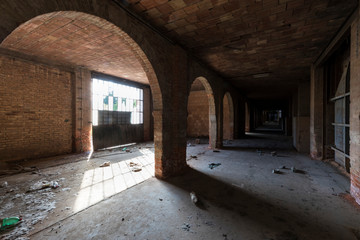 Obraz premium Urban exploration in an abandoned kiln