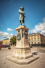 Karlskrona Stotorget Statue Corner Profile