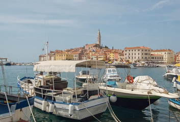 Fototapeta na wymiar Hafenstadt Rovinj, Kroatien