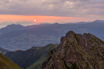Fototapeta na wymiar Sonnenaufgang in Tirol