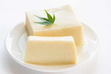 解凍した冷凍豆腐