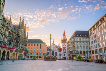 Old Town Hall at Marienplatz Square in Munich - obrazy, fototapety, plakaty