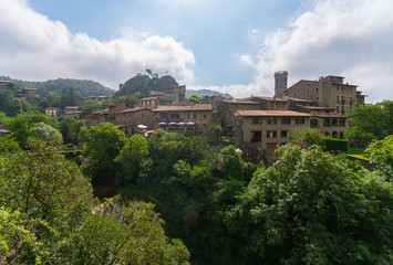 Fototapeta na wymiar Panoramic view of the medieval village of Rupit (Rupit, Catalonia, Spain)