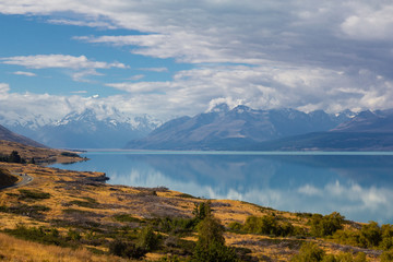 Obraz premium view of Lake Pukaki with Mount Cook reflection, New Zealand