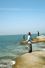 Fototapeta na wymiar Traumstrand und Fischer in Thailand
