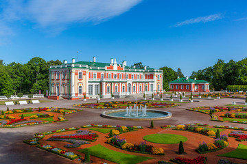 Baroque Kadriorg Palace built for Catherine I of Russia by Peter the Great in Tallinn - obrazy, fototapety, plakaty
