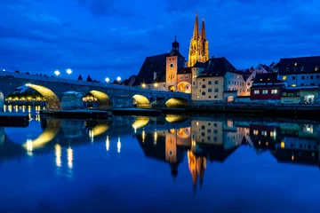 Deurstickers Skyline von Regensburg bei Nacht © zauberblicke