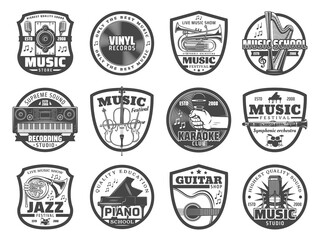 Fototapeta premium Music instruments, microphones, vinyl records