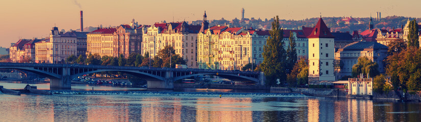 Obraz premium Prague at sunrise