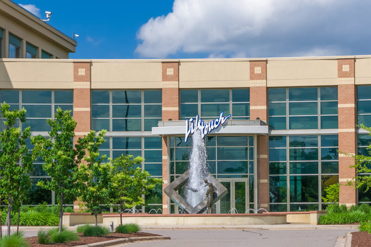 Lifetouch Portrait Studios Headquarters