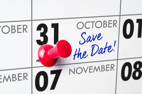 Wall calendar with a red pin - October 31