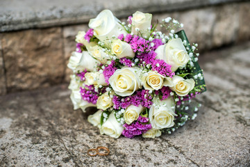 wedding decorations and decorations, the bride's bouquet, lies and waits until the bride wears her wedding dress