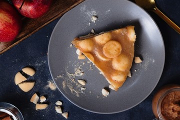 Applesauce pie