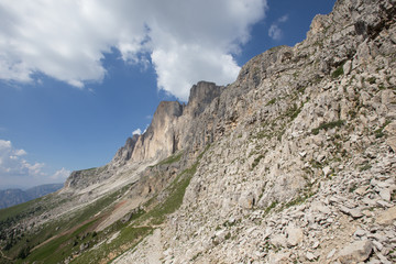 view of Gruppo del Catinaccio Rosengarten Group Dolomites, Italy, Hirzelweg