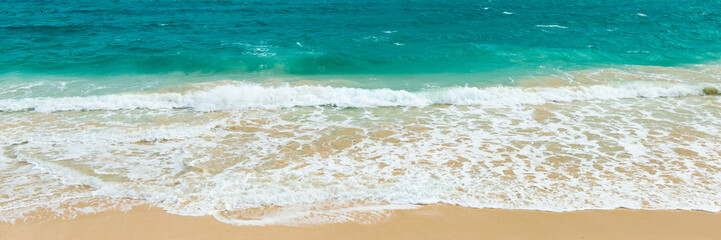 Panoramic photo of a surf wave