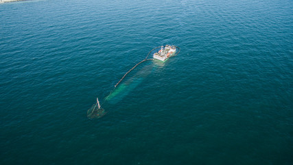Obraz premium Sunken cargo ship