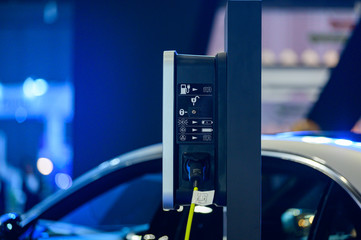 Electric pump for electric cars
