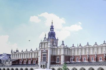 Obraz premium View of Cloth Hall in medieval old town square in Krakow