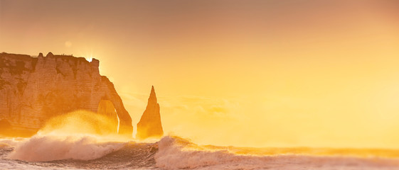 Klippen von Etretat bei Sonnenuntergang © by-studio