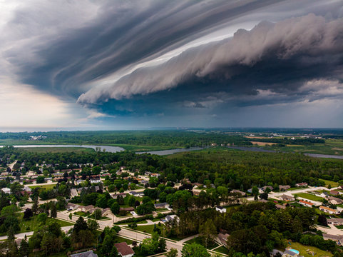 Shelf Cloud
