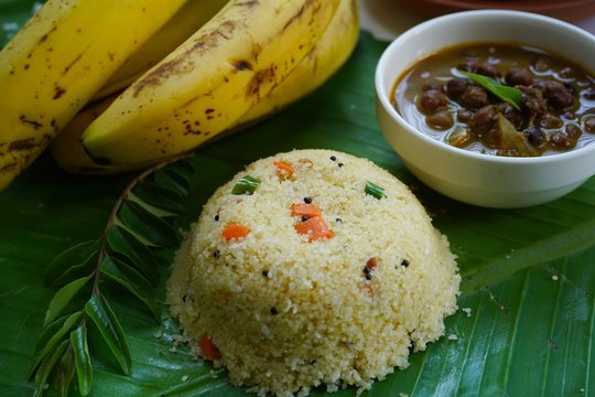 Rva Upma/Uppuma served with black Channa or Kadala curry banana and tea
