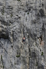 Dolomiti - Arrampicata su parete rocciosa