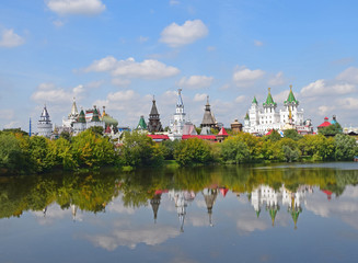 Obraz premium The Kremlin in Izmailovo is a cultural and entertainment complex built in 1998-2007 on the territory of Izmailovo manor. It consists of eight museums and exhibition grounds. Russia, Moscow, August 201
