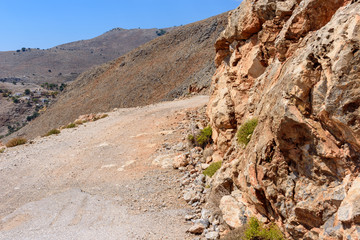Vue des montagnes aride désert en Grèce en Crête