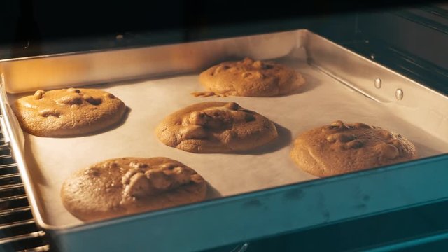 Time-lapse of baking soft cookies in the oven